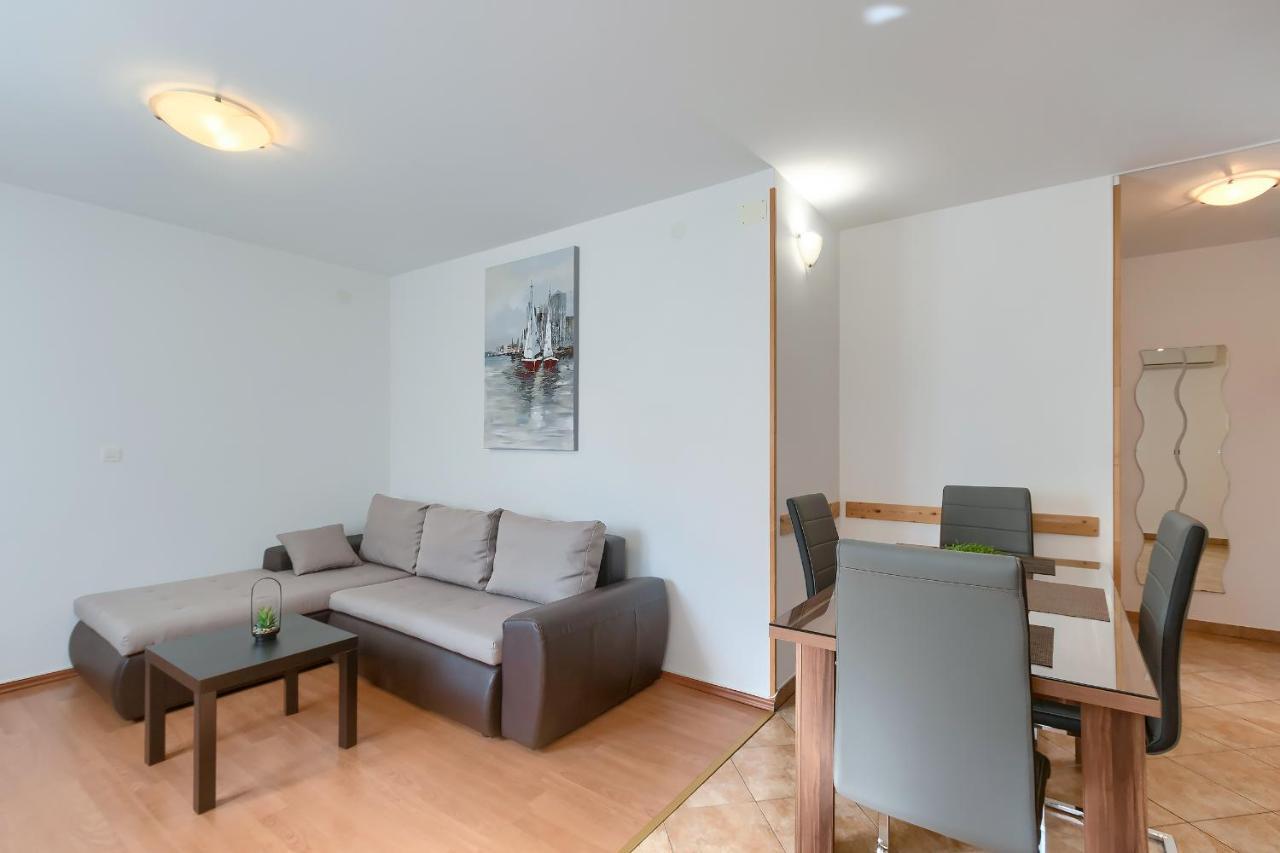 Apartments Gilly 1 Премантура Экстерьер фото