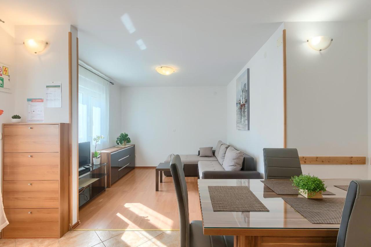 Apartments Gilly 1 Премантура Экстерьер фото